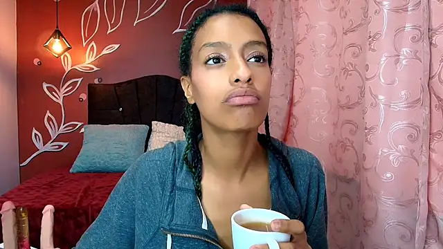 Zia Green online show from 01/13/25, 03:26