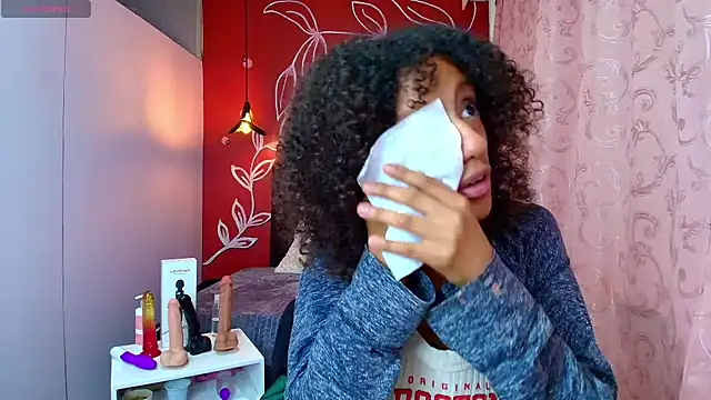 Zia Green online show from 03/04/25, 03:26