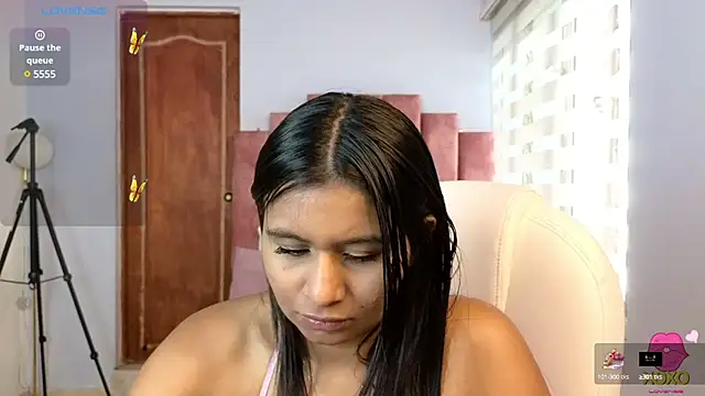 Snapshot of lou_rosse_ chatting on 01/03/25, 05:53 lou rosse  online show from 01/03/25, 05:53