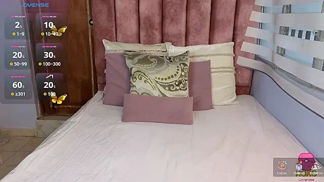 Snapshot of lou_rosse_ chatting on 01/04/25, 08:59 lou rosse  online show from 01/04/25, 08:59