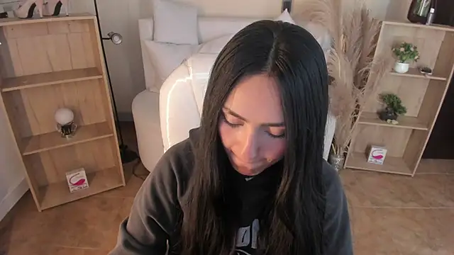 Amy Kiitty  online show from 01/02/25, 07:51