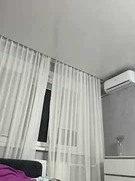 viviandaimond1 online show from 10/18/25, 05:35