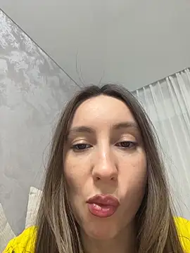 viviandaimond1 online show from 02/05/26, 07:51