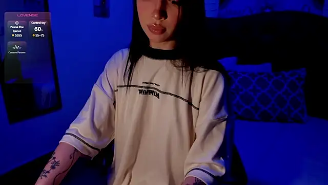 Snapshot of _Chartlotte chatting on 12/24/24, 07:44 Chartlotte online show from 12/24/24, 07:44