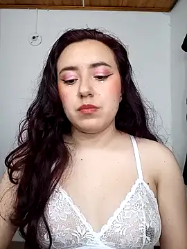 Emi chik online show from 12/29/24, 03:00