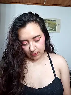 Emi chik online show from 09/25/25, 11:14