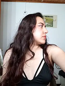 Emi chik online show from 10/05/25, 11:41