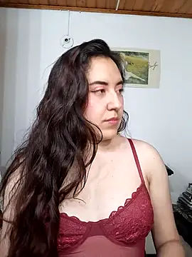 Emi chik online show from 10/10/25, 11:20