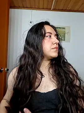 Snapshot of Emi_chik chatting on 05/15/26, 04:08 Emi chik online show from 05/15/26, 04:08