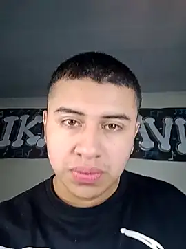 Snapshot of SexyBoy-Bigclit chatting on 01/08/25, 01:31 SexyBoy-Bigclit online show from 01/08/25, 01:31