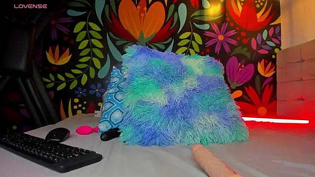 Sweet hot mia online show from 02/15/25, 07:39