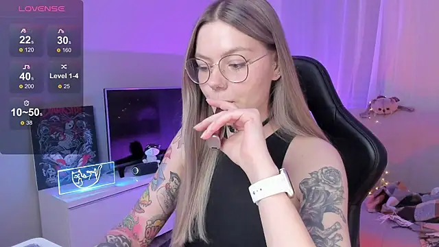 Marta May  online show from 09/26/25, 04:00