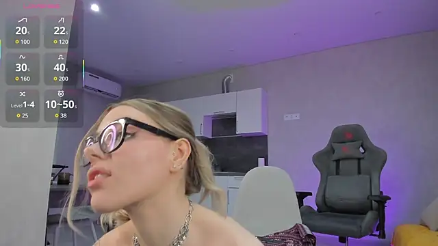 Marta May  online show from 04/01/26, 01:41