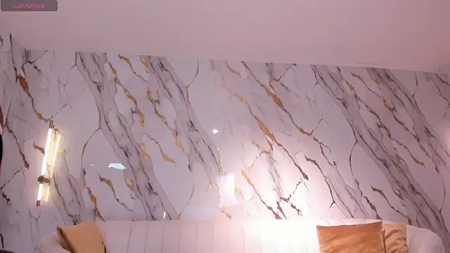 KatieNolan 1 online show from 04/13/26, 07:52