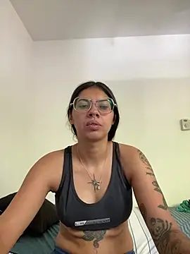 Argentiiniita online show from 02/03/25, 02:24