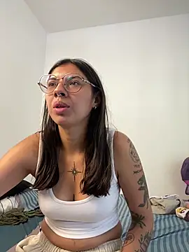 Argentiiniita online show from 03/19/25, 02:35