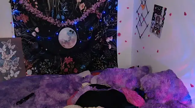 Emillyy m online show from 01/15/25, 08:26