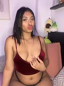 Snapshot of Isabella_fasilier chatting on 01/19/25, 03:50 Isabella fasilier online show from 01/19/25, 03:50