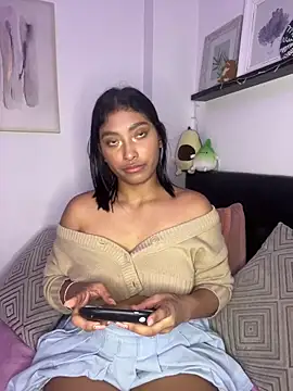 Snapshot of Isabella_fasilier chatting on 01/20/25, 12:36 Isabella fasilier online show from 01/20/25, 12:36