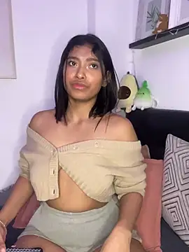Snapshot of Isabella_fasilier chatting on 01/25/25, 04:56 Isabella fasilier online show from 01/25/25, 04:56