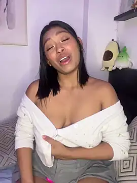 Snapshot of Isabella_fasilier chatting on 01/30/25, 12:50 Isabella fasilier online show from 01/30/25, 12:50