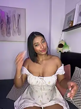 Snapshot of Isabella_fasilier chatting on 02/11/25, 11:22 Isabella fasilier online show from 02/11/25, 11:22