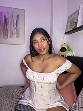 Snapshot of Isabella_fasilier chatting on 02/12/25, 02:24 Isabella fasilier online show from 02/12/25, 02:24