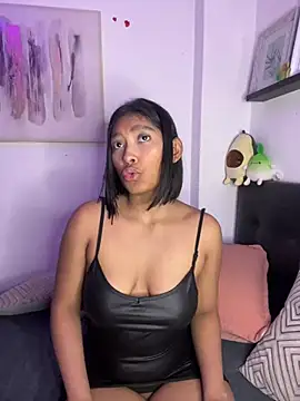 Snapshot of Isabella_fasilier chatting on 03/10/25, 04:07 Isabella fasilier online show from 03/10/25, 04:07