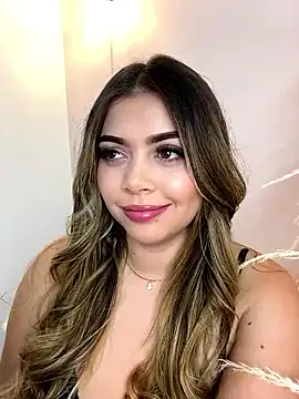 Snapshot of thaliafox_ chatting on 12/02/24, 08:11 thaliafox  online show from 12/02/24, 08:11