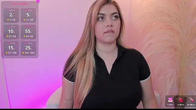Snapshot of thaliafox_ chatting on 03/15/25, 07:42 thaliafox  online show from 03/15/25, 07:42