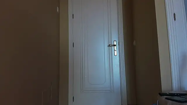 nycole new online show from 11/25/25, 06:02