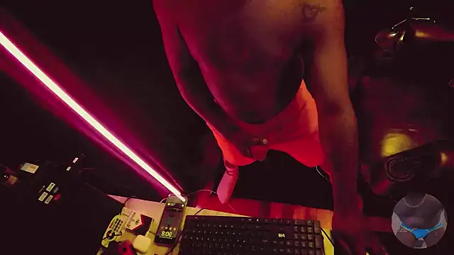 Snapshot of Pressure69mee chatting on 02/26/25, 01:08 Pressure69mee online show from 02/26/25, 01:08