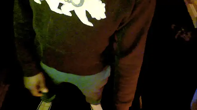 Snapshot of Pressure69mee chatting on 03/13/25, 10:54 Pressure69mee online show from 03/13/25, 10:54