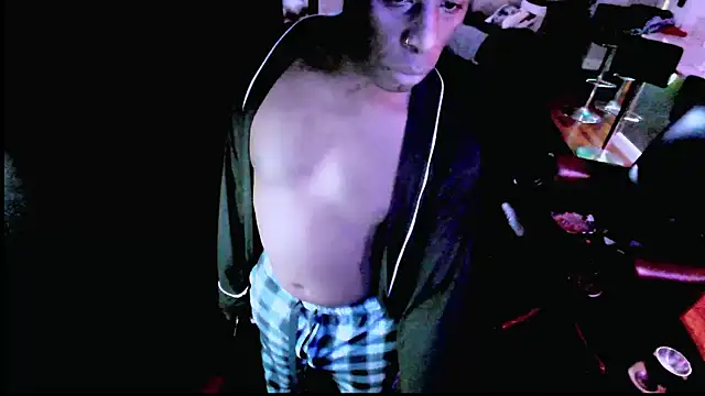 Snapshot of Pressure69mee chatting on 03/19/25, 11:03 Pressure69mee online show from 03/19/25, 11:03