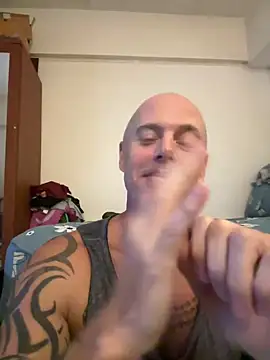 Snapshot of luv2masterb8247 chatting on 12/11/24, 05:00 luv2masterb8247 online show from 12/11/24, 05:00