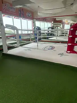 Snapshot of luv2masterb8247 chatting on 12/15/24, 02:08 luv2masterb8247 online show from 12/15/24, 02:08