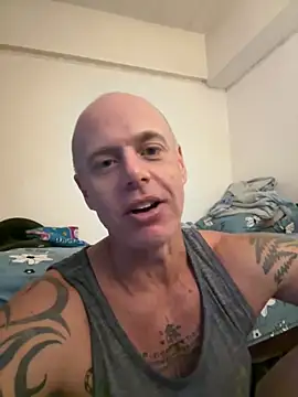 Snapshot of luv2masterb8247 chatting on 12/17/24, 05:18 luv2masterb8247 online show from 12/17/24, 05:18