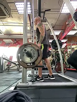 Snapshot of luv2masterb8247 chatting on 12/20/24, 02:08 luv2masterb8247 online show from 12/20/24, 02:08