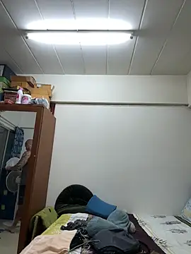 Snapshot of luv2masterb8247 chatting on 12/26/24, 04:21 luv2masterb8247 online show from 12/26/24, 04:21