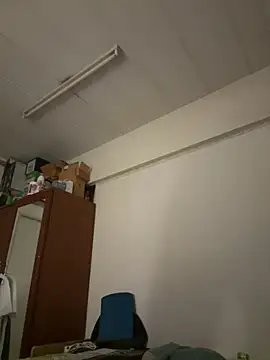 Snapshot of luv2masterb8247 chatting on 12/30/24, 01:37 luv2masterb8247 online show from 12/30/24, 01:37