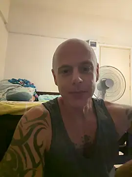 Snapshot of luv2masterb8247 chatting on 12/30/24, 04:42 luv2masterb8247 online show from 12/30/24, 04:42