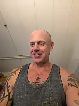 Snapshot of luv2masterb8247 chatting on 01/07/25, 04:18 luv2masterb8247 online show from 01/07/25, 04:18