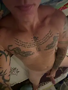 Snapshot of luv2masterb8247 chatting on 01/09/25, 12:35 luv2masterb8247 online show from 01/09/25, 12:35