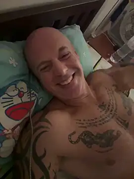 Snapshot of luv2masterb8247 chatting on 01/14/25, 12:43 luv2masterb8247 online show from 01/14/25, 12:43