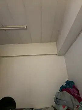 Snapshot of luv2masterb8247 chatting on 01/14/25, 04:15 luv2masterb8247 online show from 01/14/25, 04:15