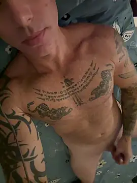 Snapshot of luv2masterb8247 chatting on 01/17/25, 12:31 luv2masterb8247 online show from 01/17/25, 12:31