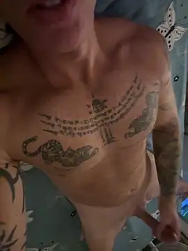 Snapshot of luv2masterb8247 chatting on 01/21/25, 12:46 luv2masterb8247 online show from 01/21/25, 12:46