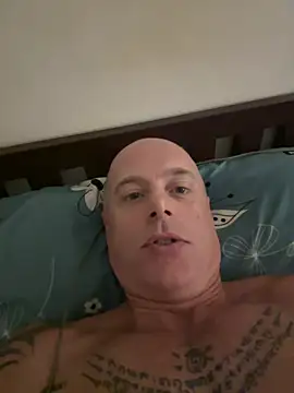 Snapshot of luv2masterb8247 chatting on 01/23/25, 12:46 luv2masterb8247 online show from 01/23/25, 12:46