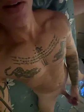 Snapshot of luv2masterb8247 chatting on 01/24/25, 12:42 luv2masterb8247 online show from 01/24/25, 12:42