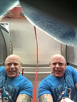 Snapshot of luv2masterb8247 chatting on 01/29/25, 02:09 luv2masterb8247 online show from 01/29/25, 02:09